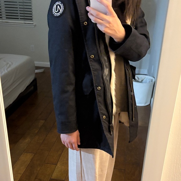 Luxurious Cream Faux Fur Women's Coat - Picture 8 of 13